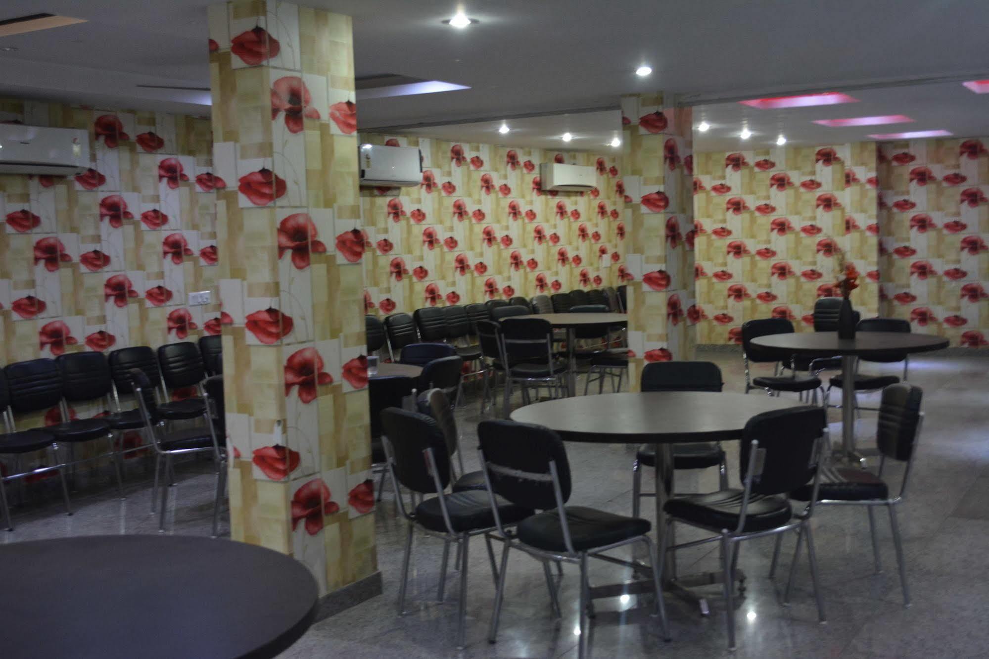 ניו דלהי Fabexpress Lotus Palace מראה חיצוני תמונה